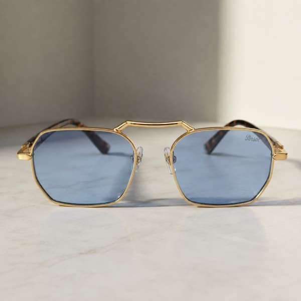 نظارة Lunettes de Soleil Persol Classic Metal، عرض مسطح
